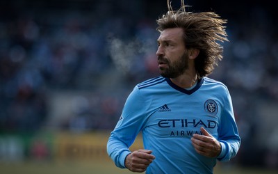 满贯体育焦点-伊萨克接角球前点甩头攻门